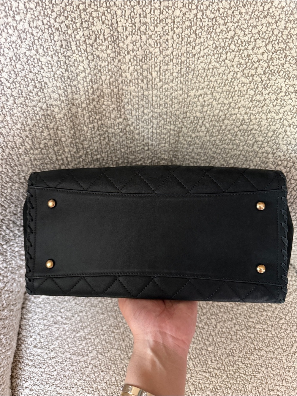 CHANEL Black Quilted Leather Shoulder Bag with Gold CC Hardware - Picture 6 of 8